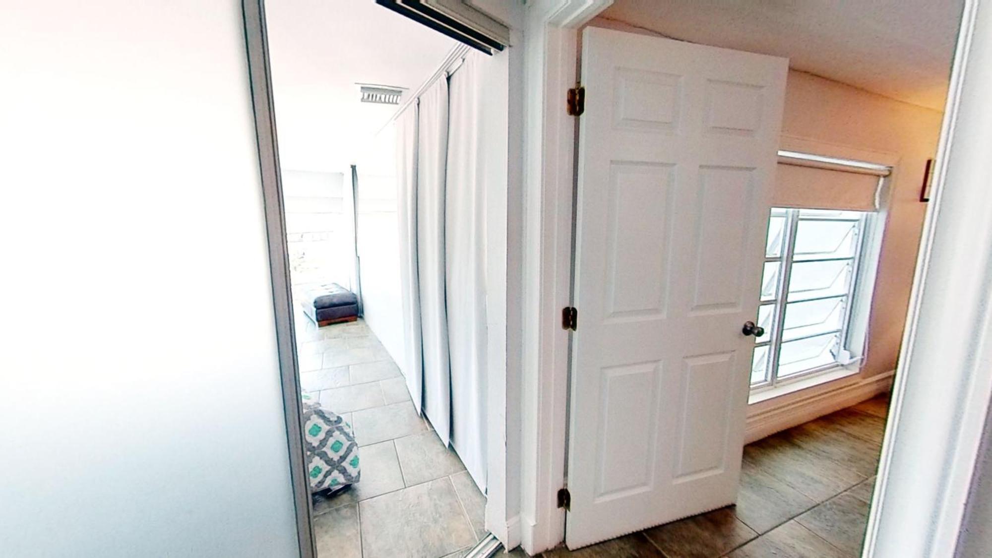 Castle M16 Oceanview Loft With Beach Access, Pool, Tennis And Free Parking! 마이애미 비치 객실 사진