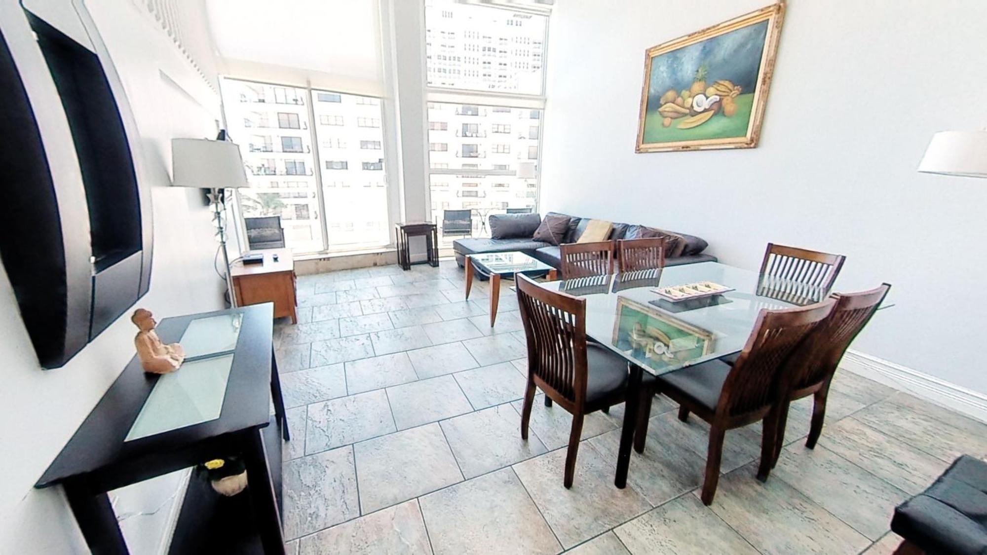 Castle M16 Oceanview Loft With Beach Access, Pool, Tennis And Free Parking! 마이애미 비치 객실 사진