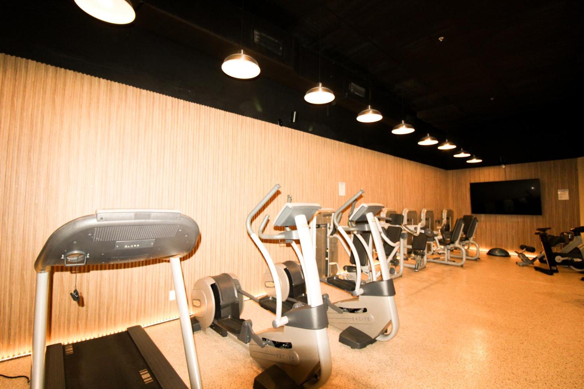 Castle M16 Oceanview Loft With Beach Access, Pool, Tennis And Free Parking! 마이애미 비치 외부 사진