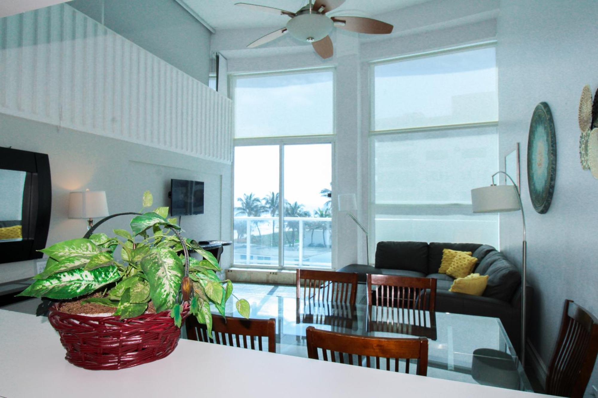 Castle M16 Oceanview Loft With Beach Access, Pool, Tennis And Free Parking! 마이애미 비치 외부 사진